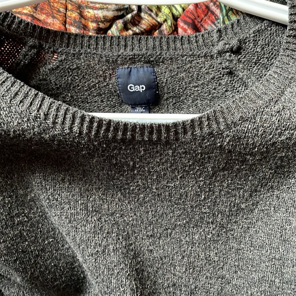 Gap Sweater - Picture 4 of 5